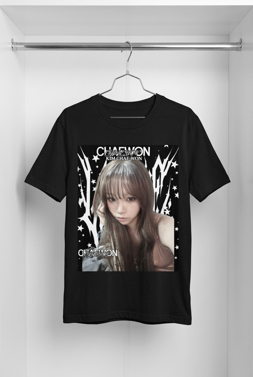 Chaewon Lesserafim Black T-Shirt